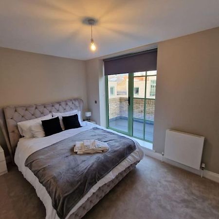 Stunning Newbuilt 3 Bed House Sleeps 9 Villa Edmonton Exteriör bild