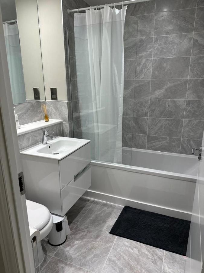 Stunning Newbuilt 3 Bed House Sleeps 9 Villa Edmonton Exteriör bild